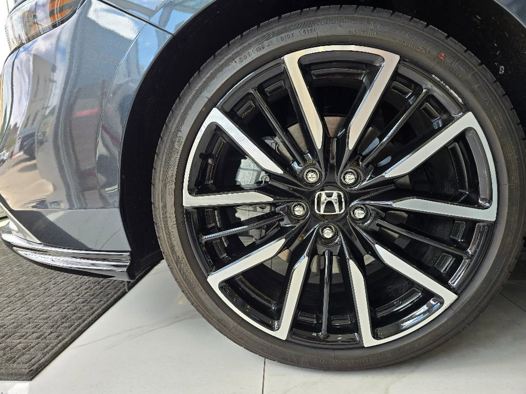 Used 2025 Honda Accord Touring image 27