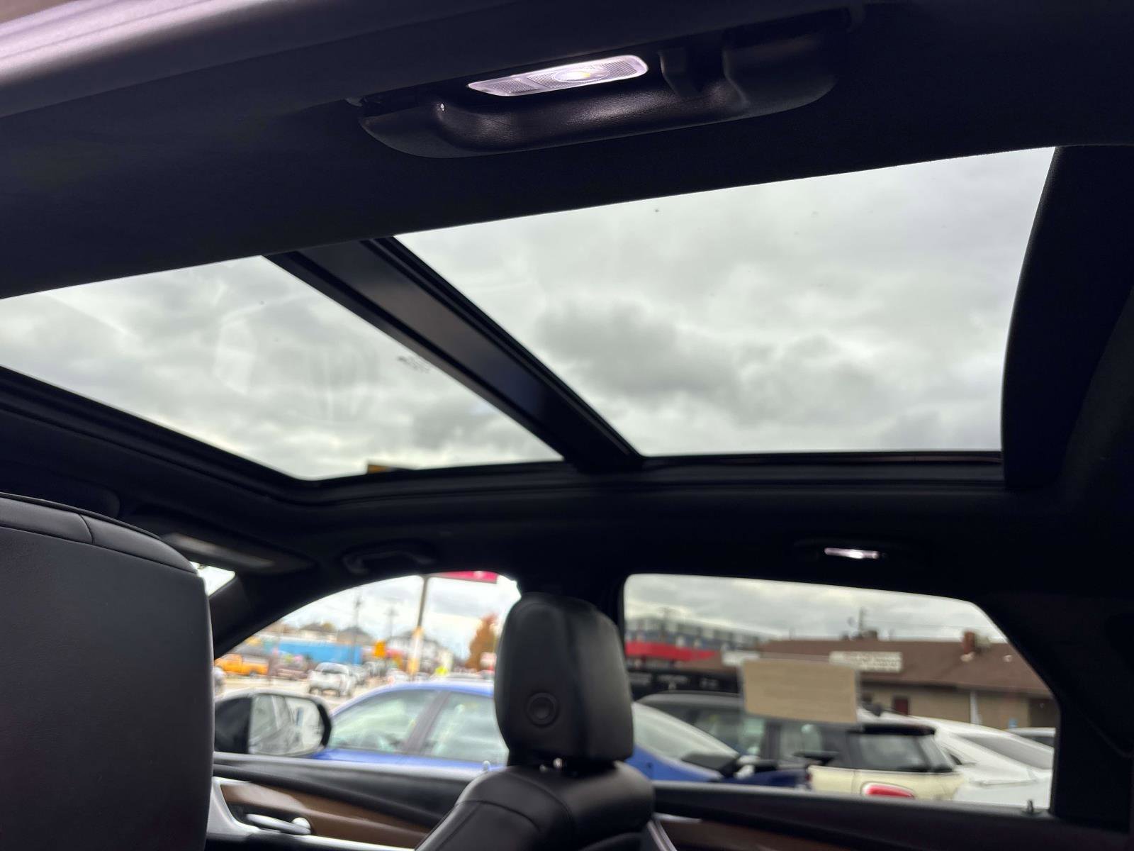 Used 2022 Cadillac XT5 Sportv w/ Platinum Package image 12