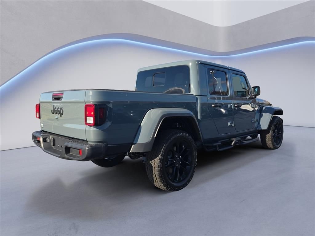 Used 2025 Jeep Gladiator Sport image 5