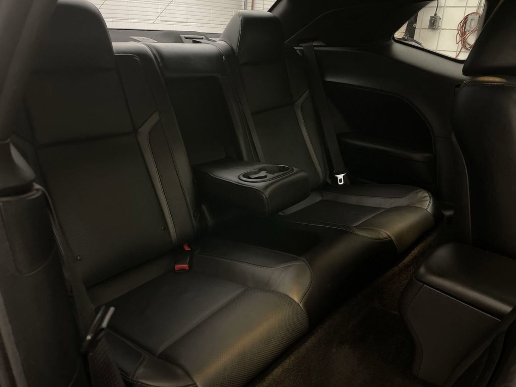 Used 2015 Dodge Challenger SXT Plus image 22