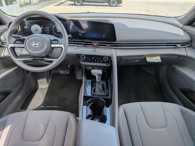 Certified 2025 Hyundai Elantra SEL FWD image 14