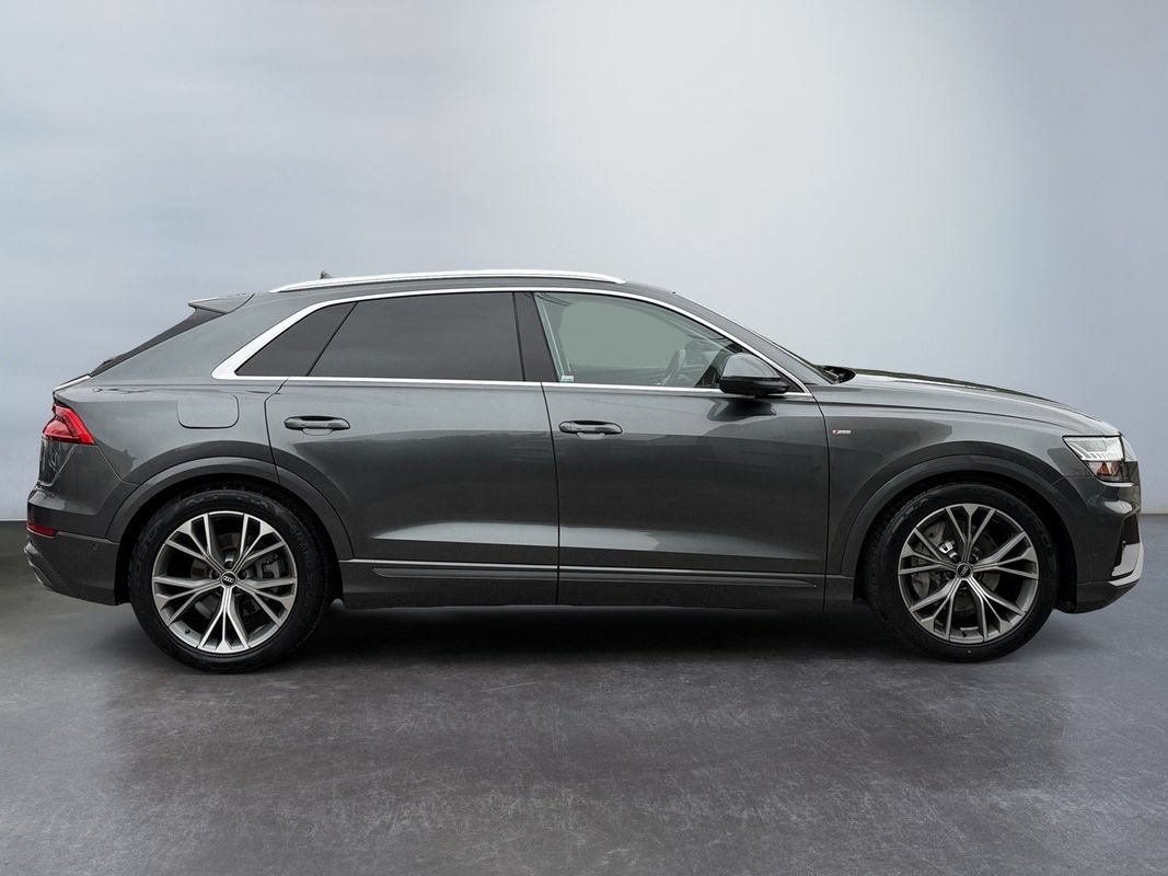 Used 2021 Audi Q8 Premium Plus w/ Premium Plus Package AWD/4WD image 4