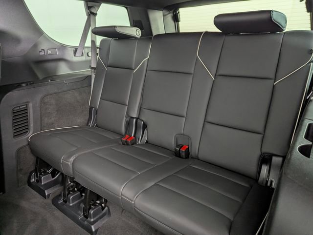 Used 2025 Cadillac Escalade ESV Sport w/ Touring Package image 18