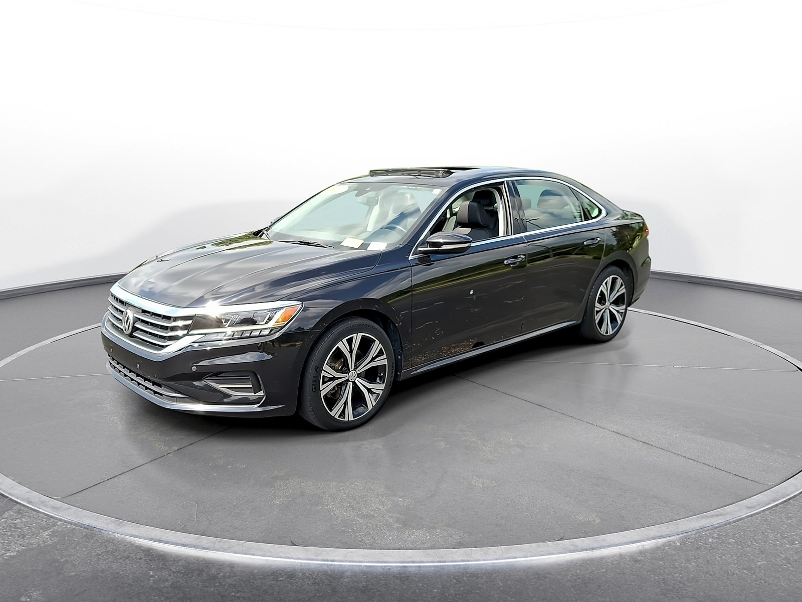 Used 2022 Volkswagen Passat 2.0T SE FWD image 4