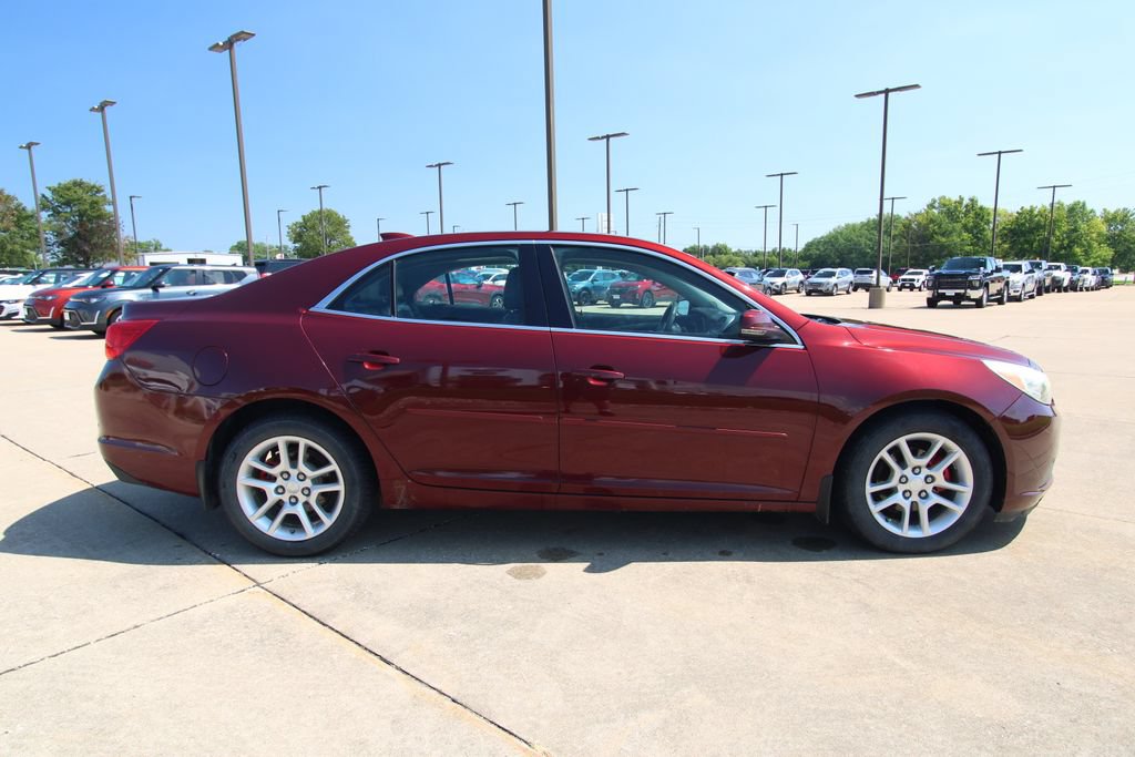 Used 2015 Chevrolet Malibu LT w/ Power Convenience Package FWD image 4