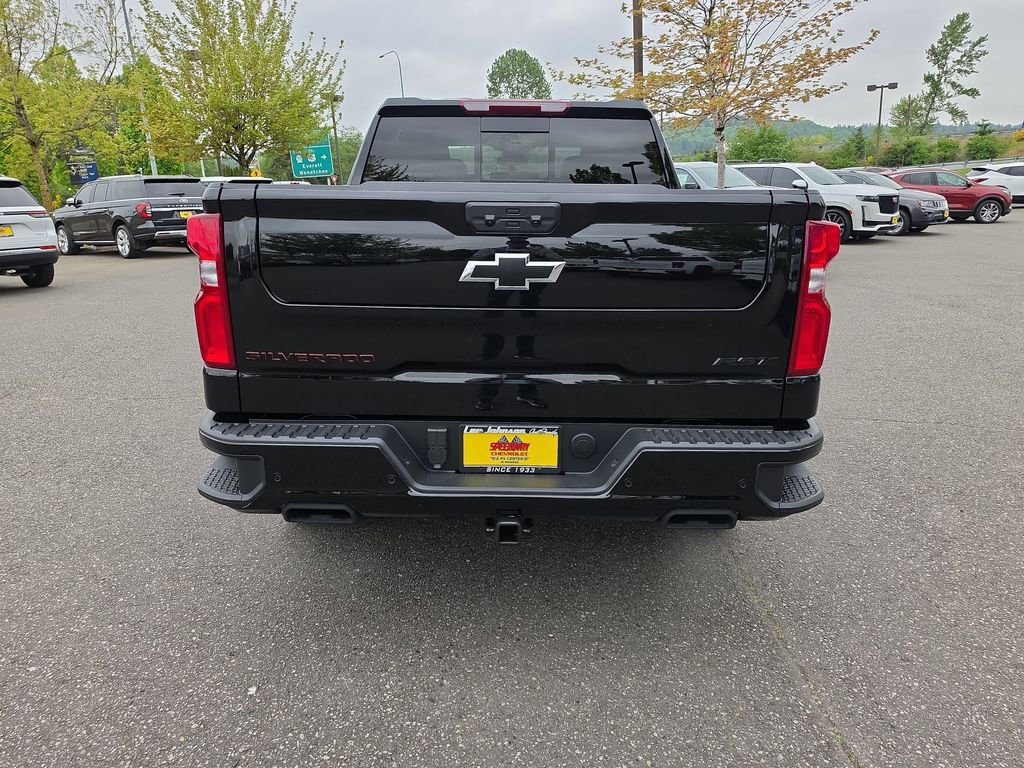 New 2026 Chevrolet Silverado 1500 RST w/ Redline Edition AWD/4WD image 5