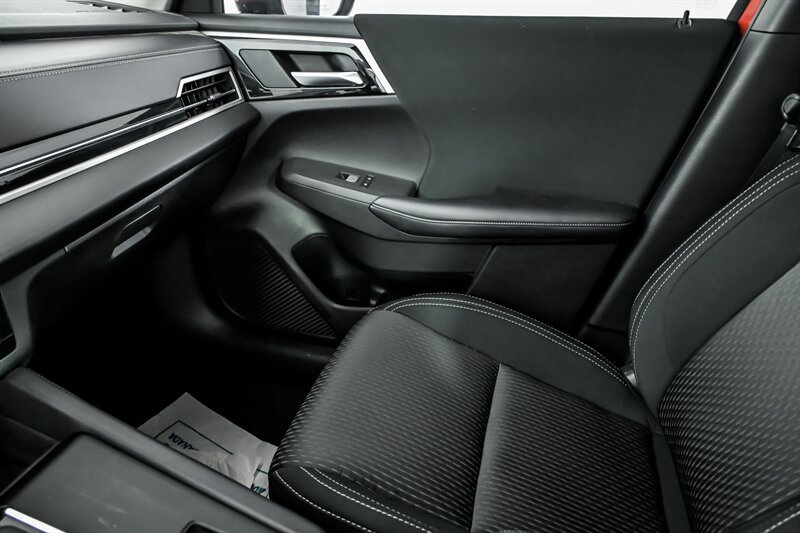 Used 2024 Mitsubishi Outlander ES AWD/4WD image 26