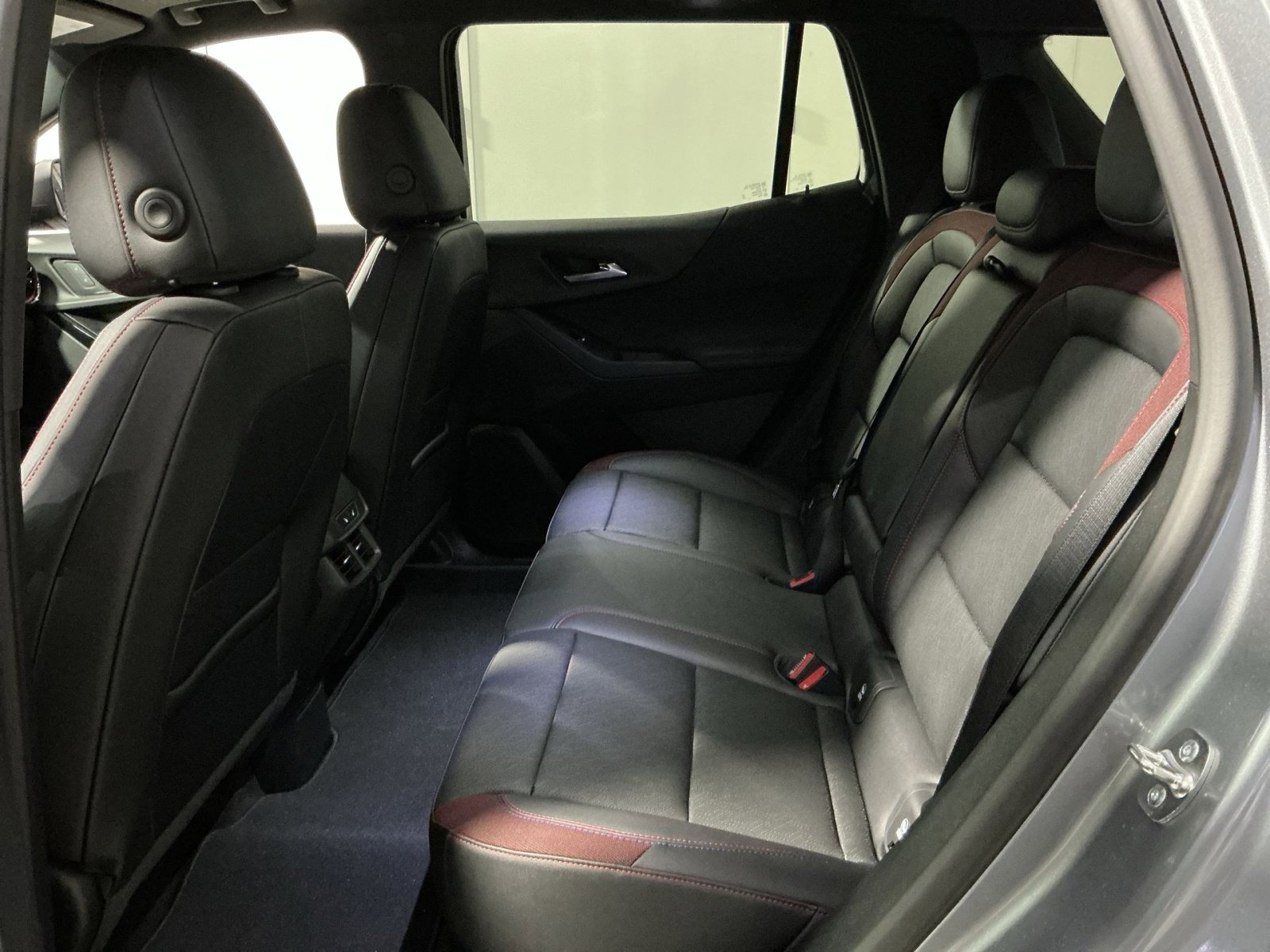 New 2026 Chevrolet Equinox RS w/ Convenience Package III image 32