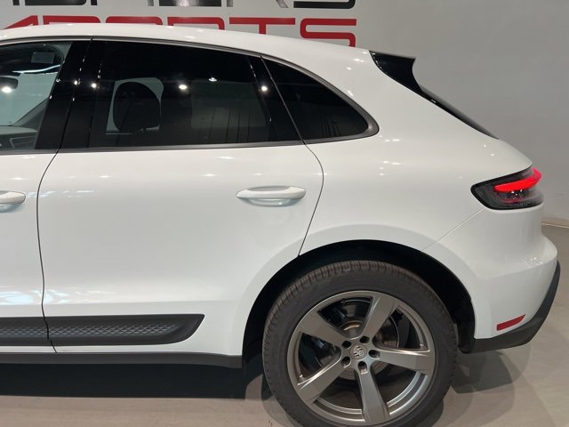 Used 2025 Porsche Macan Turbo image 10