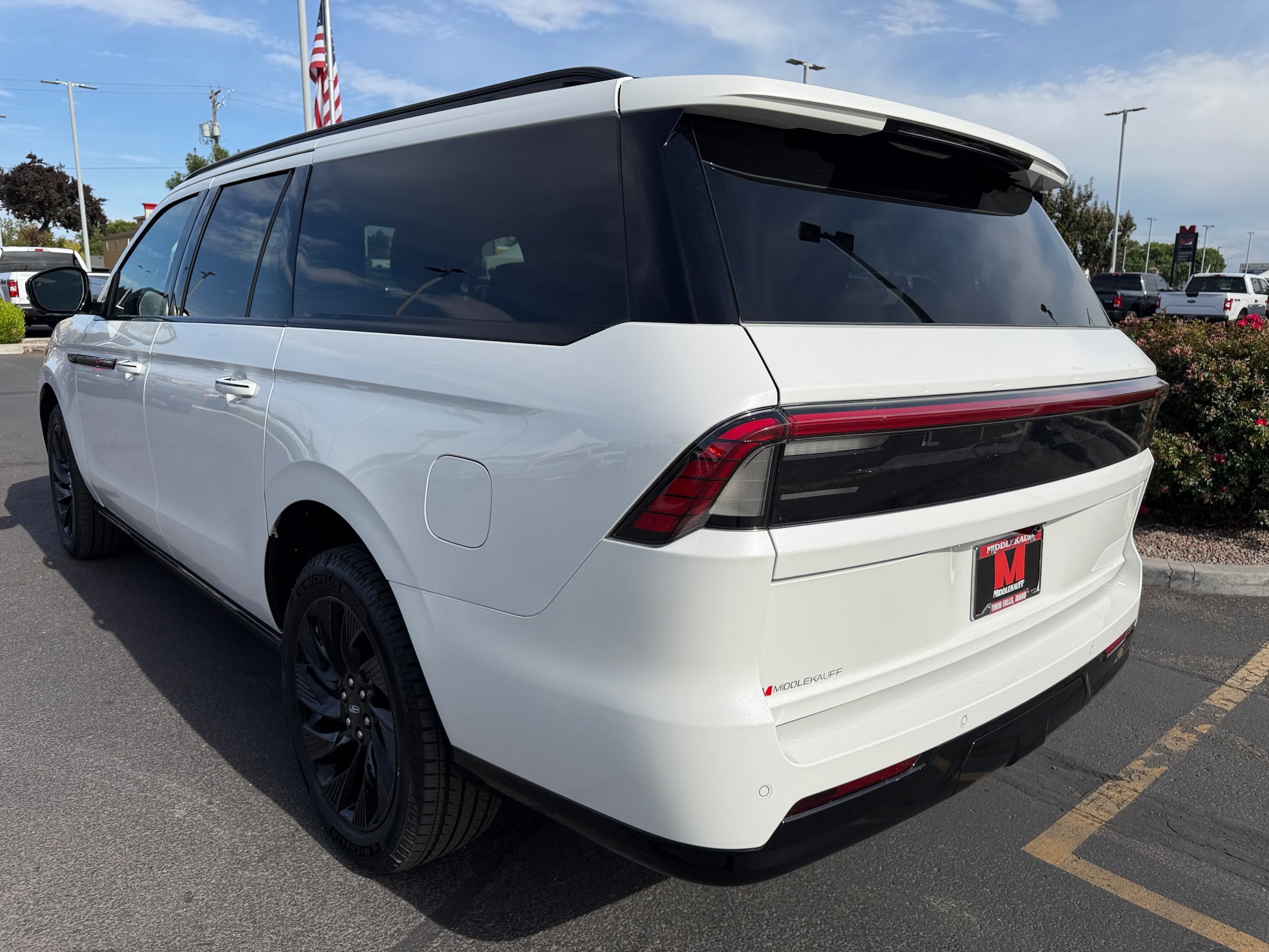 New 2027 Lincoln Navigator L Reserve w/ Jet Appearance Package AWD/4WD image 5