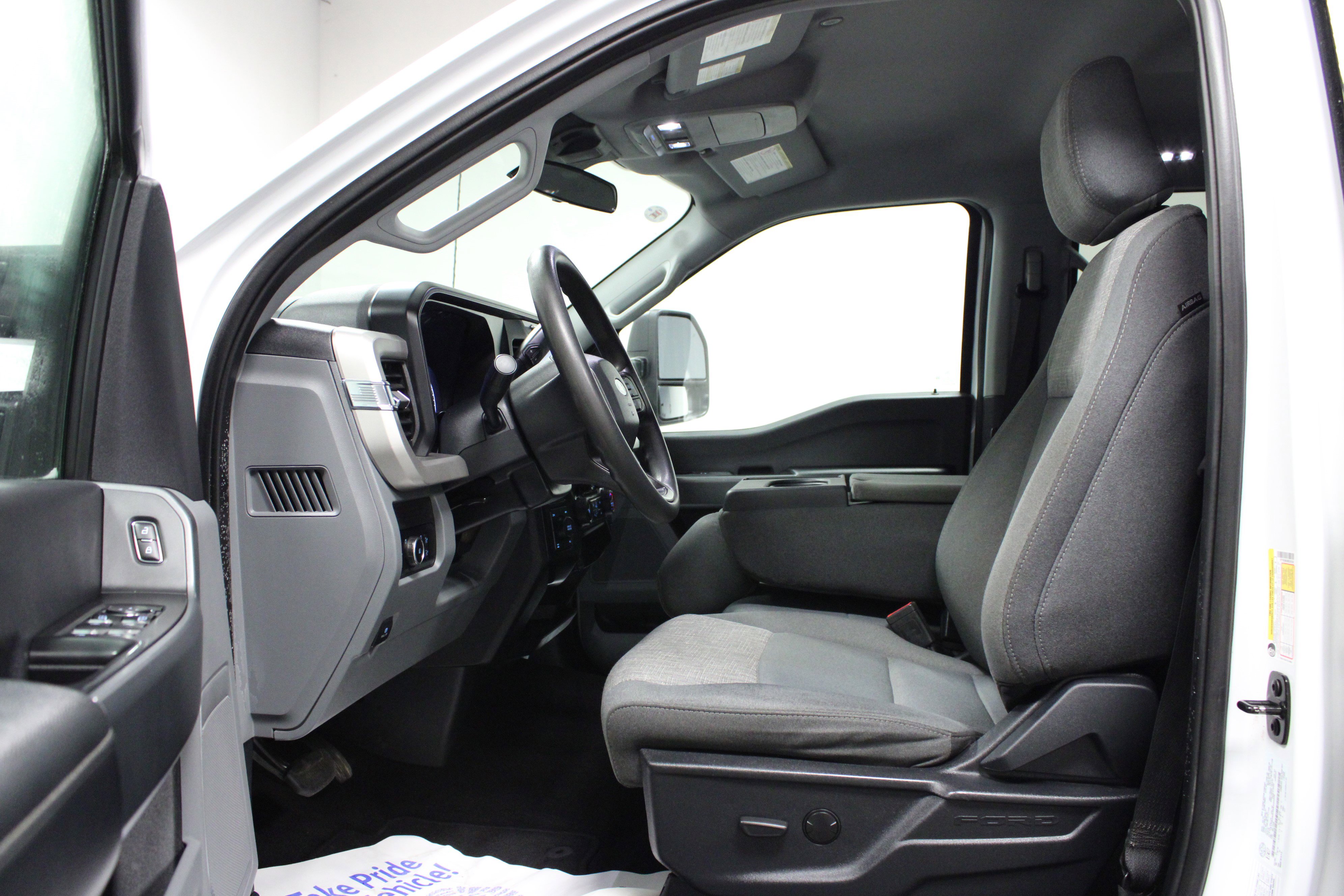 Used 2024 Ford F250 XLT image 12