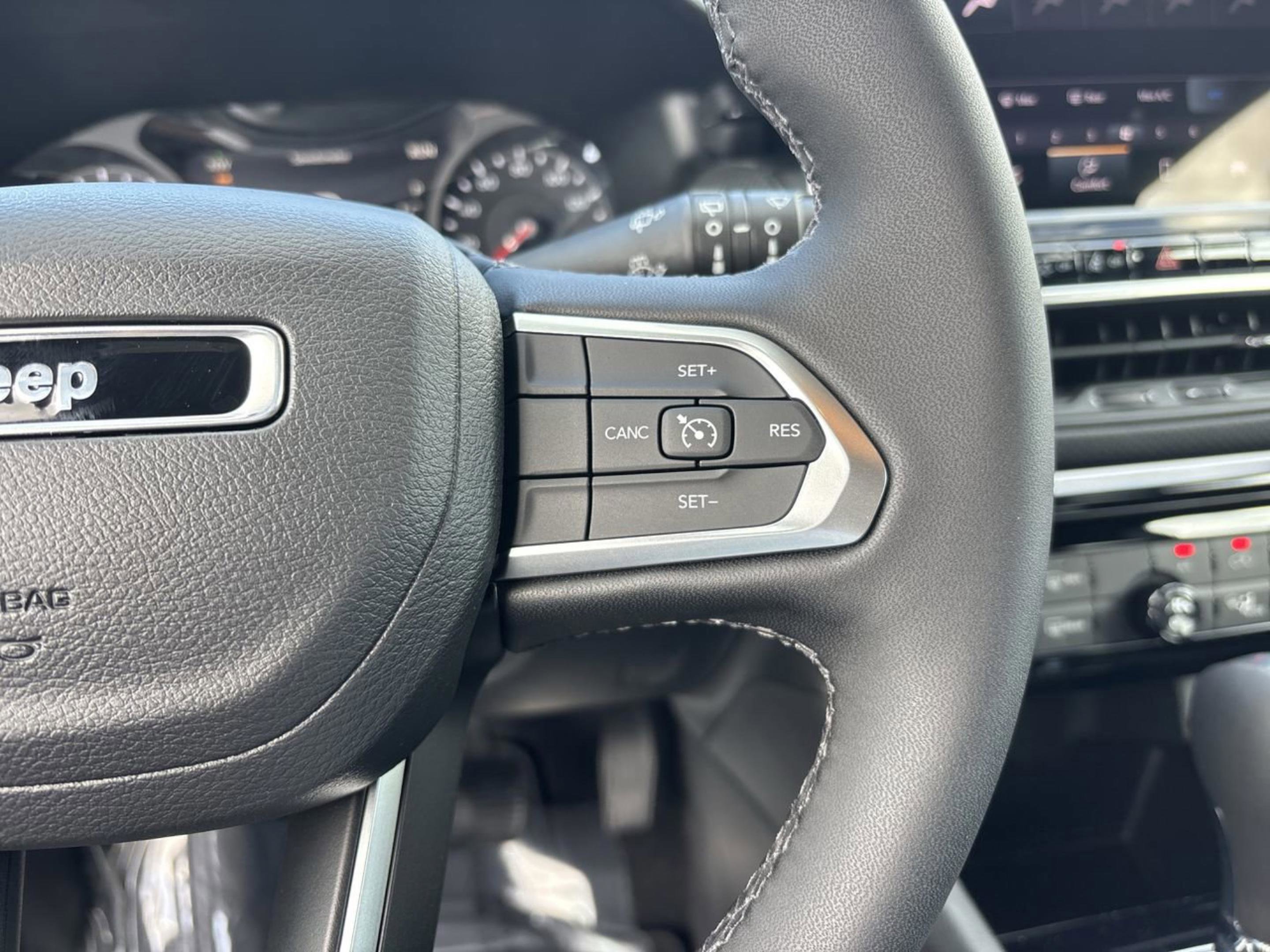 New 2026 Jeep Compass Latitude image 25