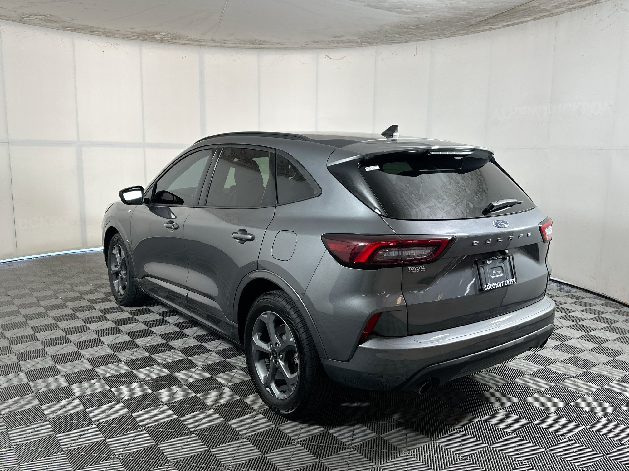 Used 2024 Ford Escape ST-Line FWD image 5