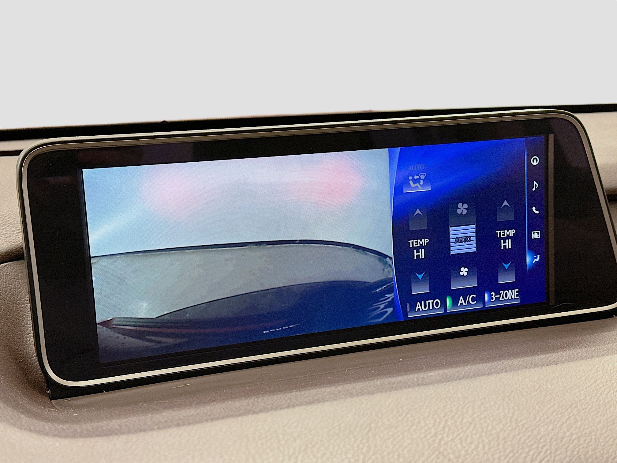 Used 2019 Lexus RX 450hL Premium w/ Premium Package image 23