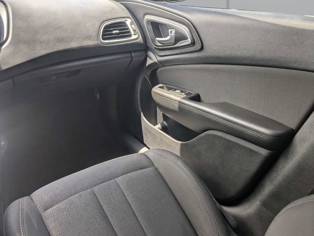 Used 2016 Chrysler 200 Limited w/ Anniversary Edition FWD image 15