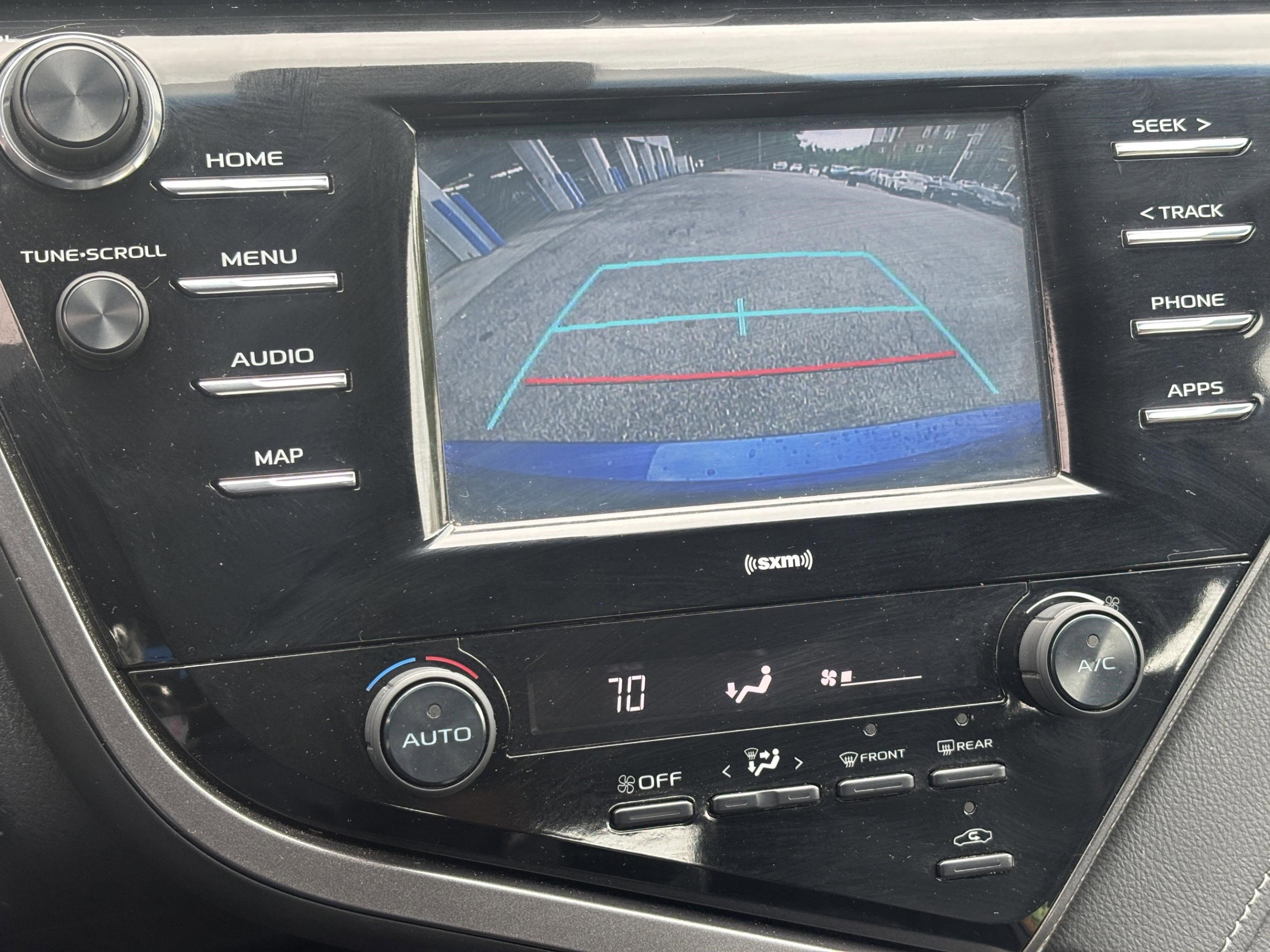 Used 2020 Toyota Camry SE FWD image 28