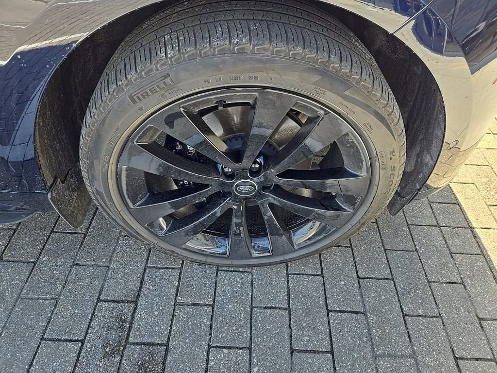 Used 2023 Land Rover Range Rover Sport SE Dynamic image 11