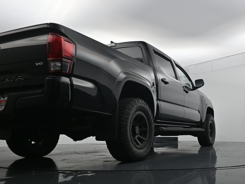 Used 2020 Toyota Tacoma SR AWD/4WD image 32