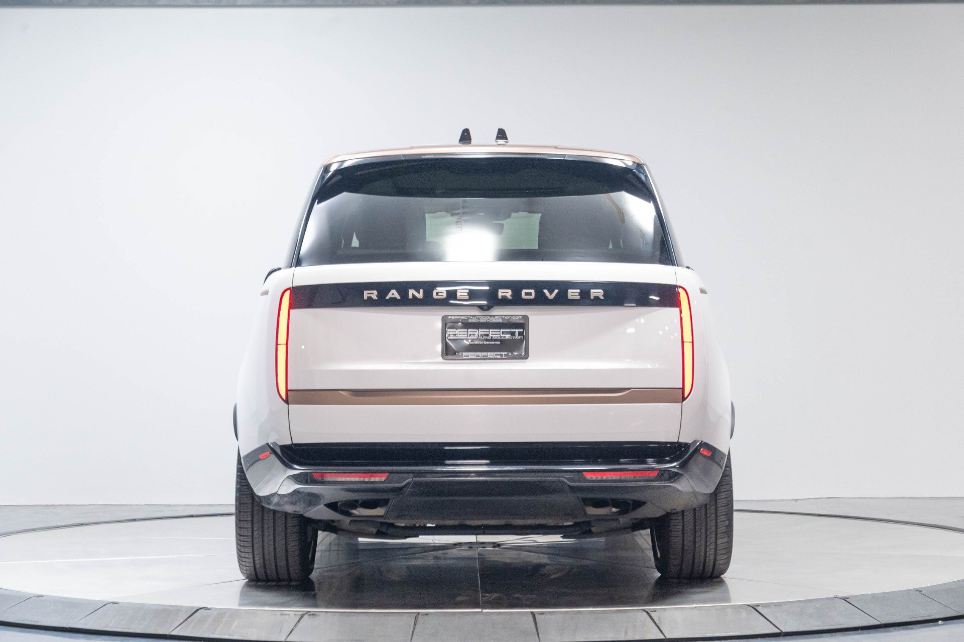 Used 2023 Land Rover Range Rover SV AWD/4WD image 79