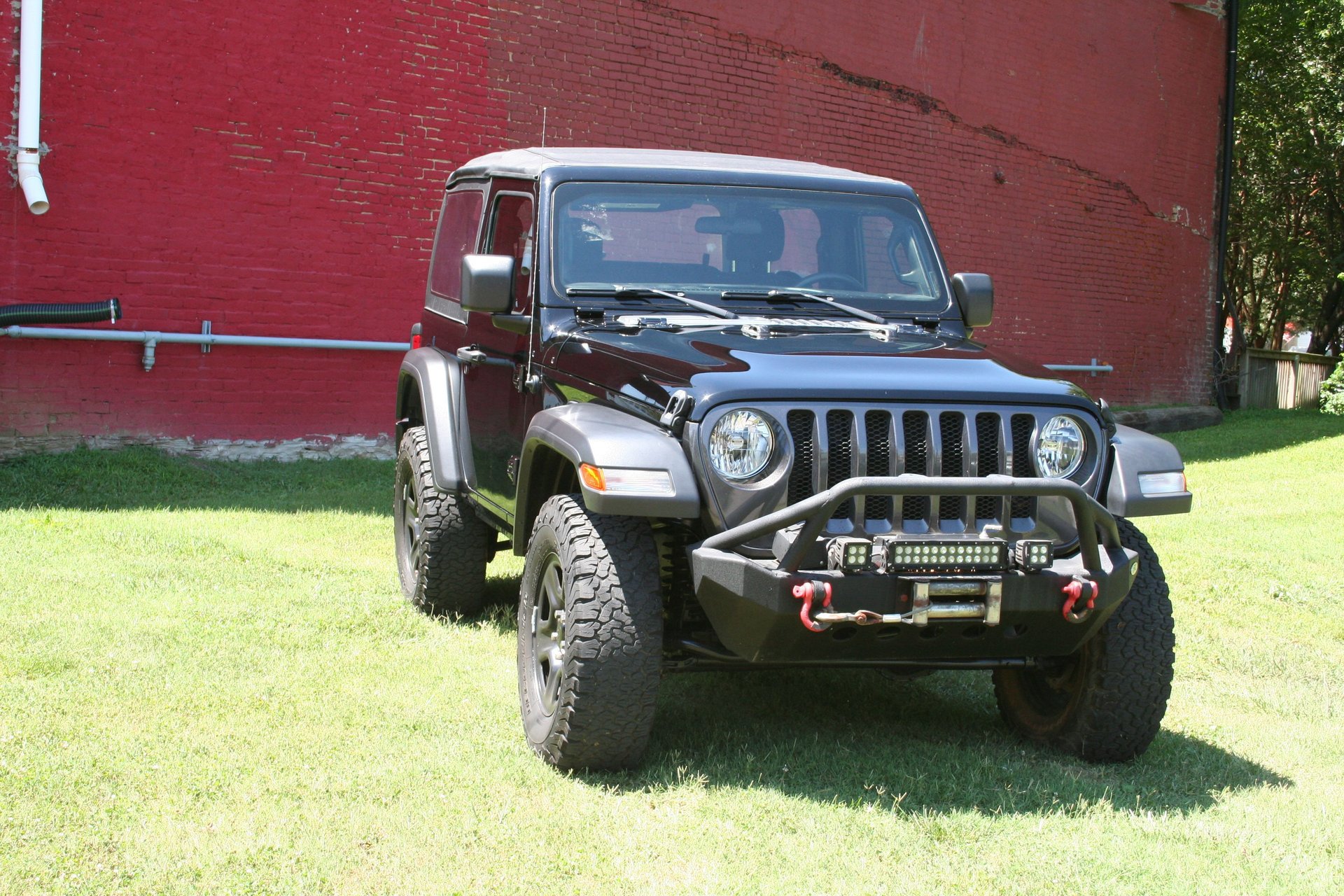 Used 2020 Jeep Wrangler Sport AWD/4WD image 7