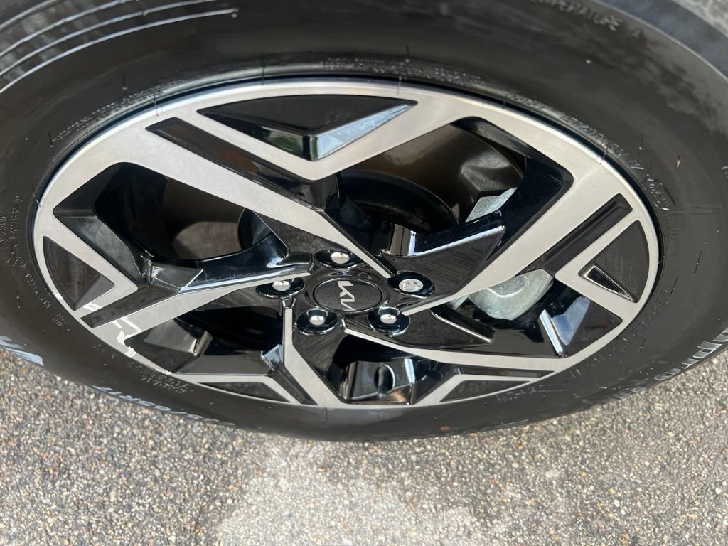 Certified 2023 Kia Sportage LX FWD image 35