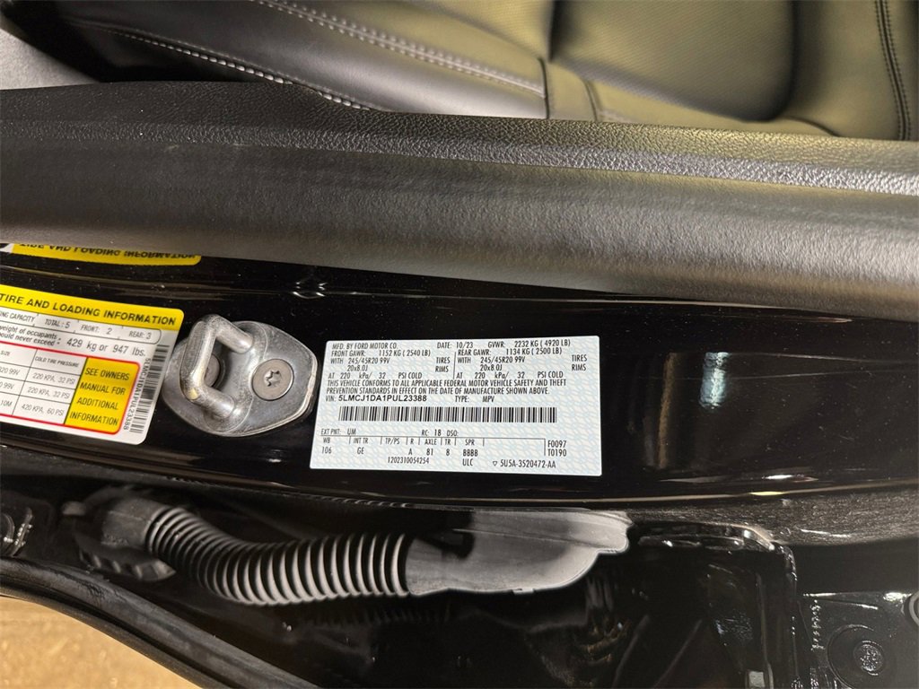 Used 2023 Lincoln Corsair AWD w/ Equipment Group 101A image 31