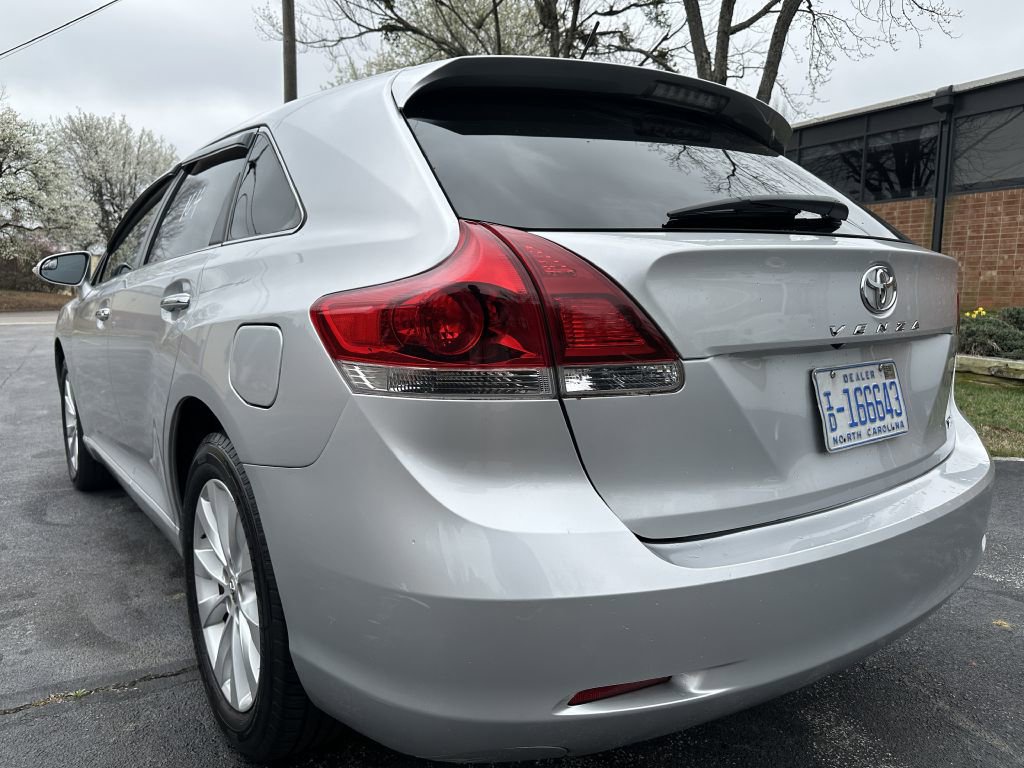 Used 2013 Toyota Venza XLE w/ XLE Premium Pkg image 4