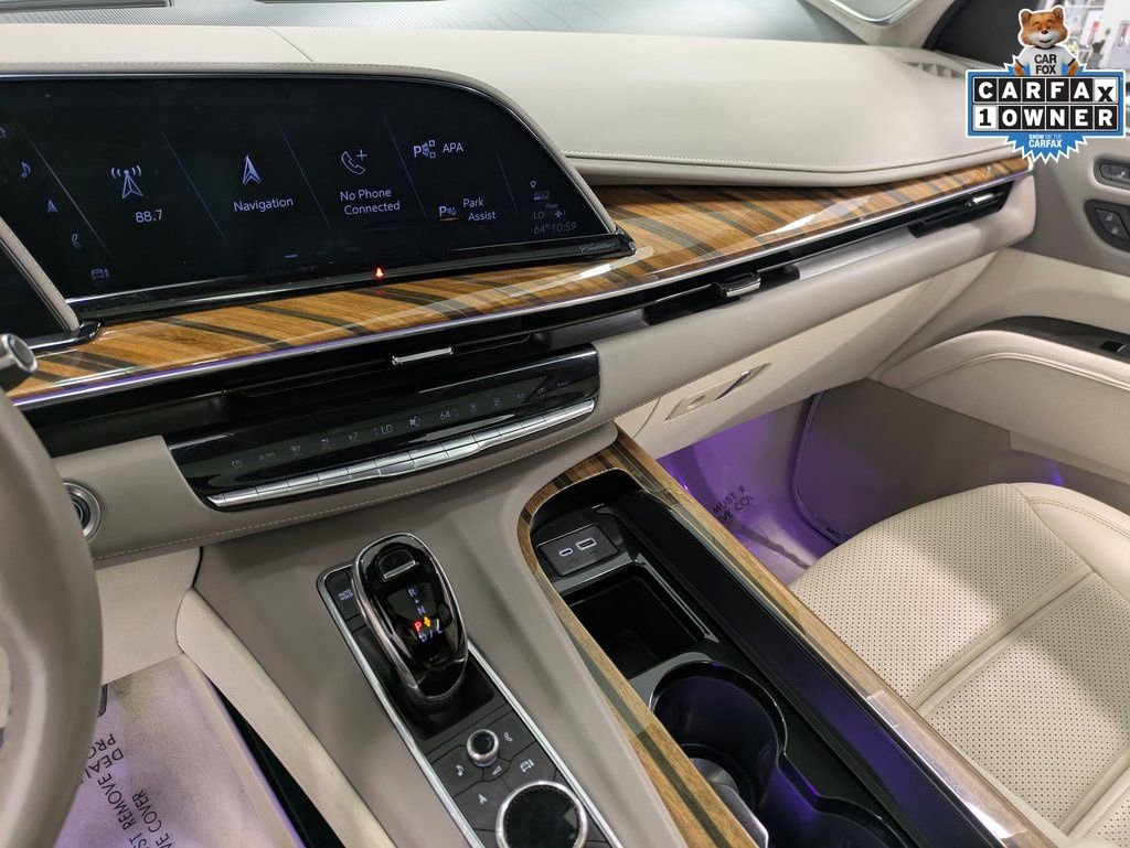 Used 2022 Cadillac Escalade Premium Luxury Platinum w/ Heavy-Duty Trailer Package image 10