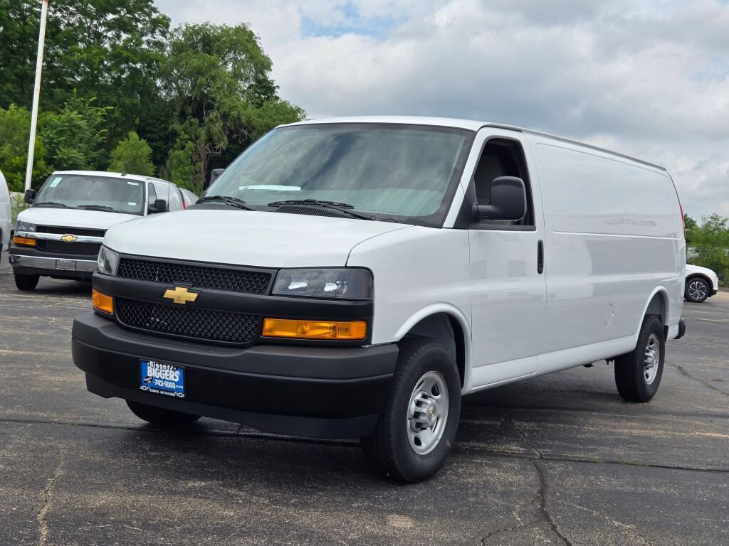 New 2026 Chevrolet Express 3500 Extended w/ Driver Convenience Package RWD image 3