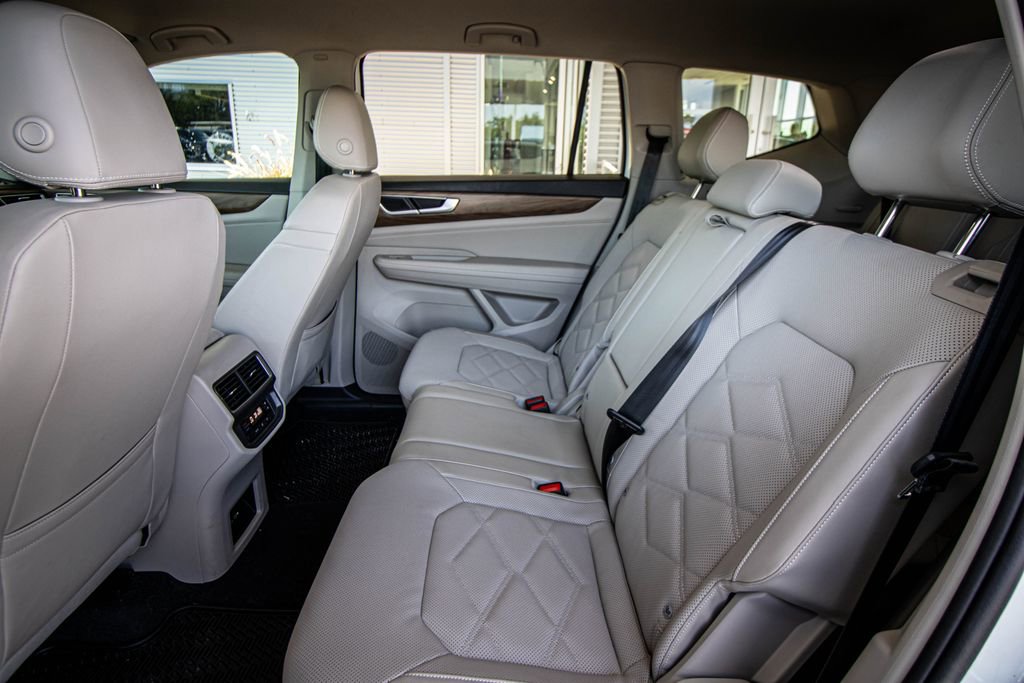 Used 2024 Volkswagen Atlas SE FWD image 23