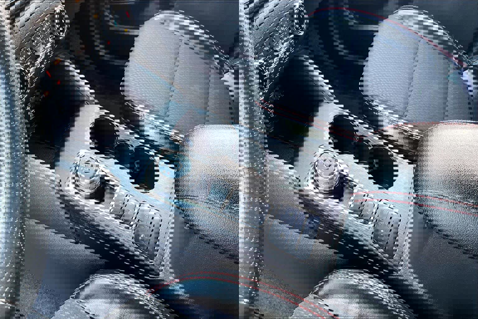 Used 2024 Ford Escape ST-Line image 33