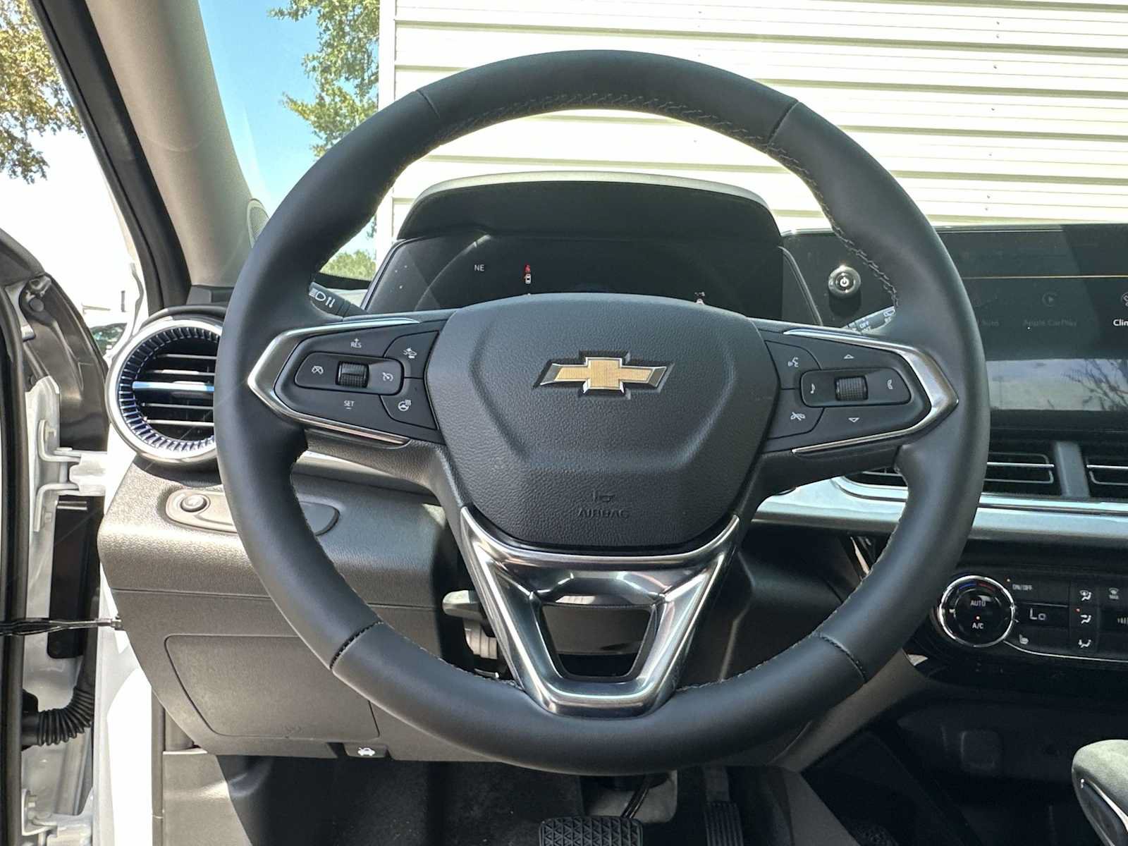 New 2026 Chevrolet Trax LT w/ Driver Confidence Package FWD image 20