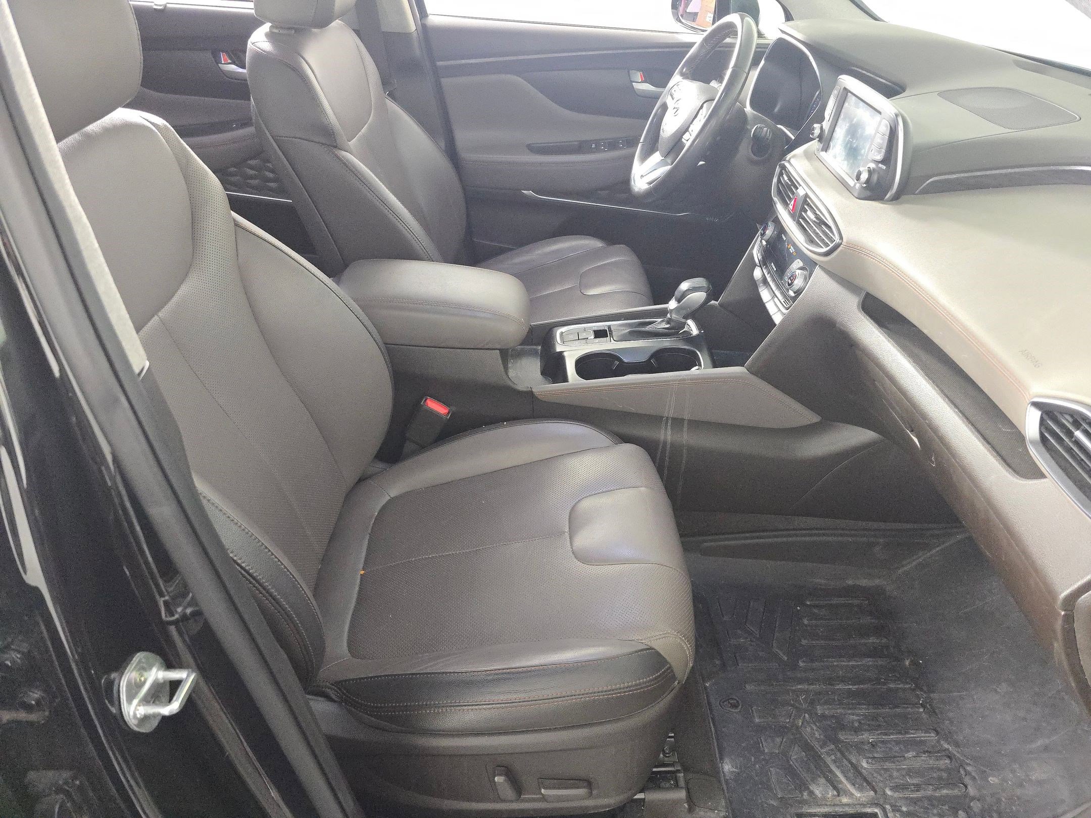 Used 2019 Hyundai Santa Fe Limited image 24