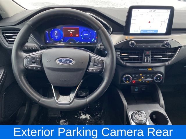 Used 2022 Ford Escape Titanium AWD/4WD image 7