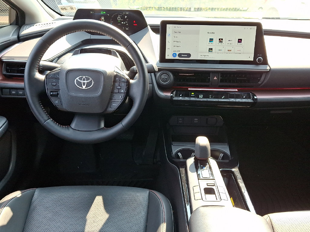 Used 2024 Toyota Prius Prime FWD image 11
