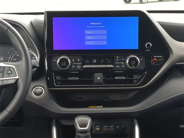 Certified 2024 Toyota Highlander XLE image 18