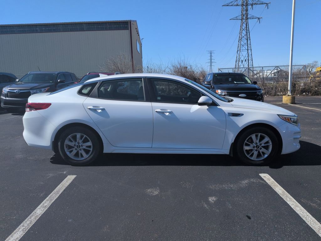 Used 2016 Kia Optima LX w/ LX Convenience Package image 8