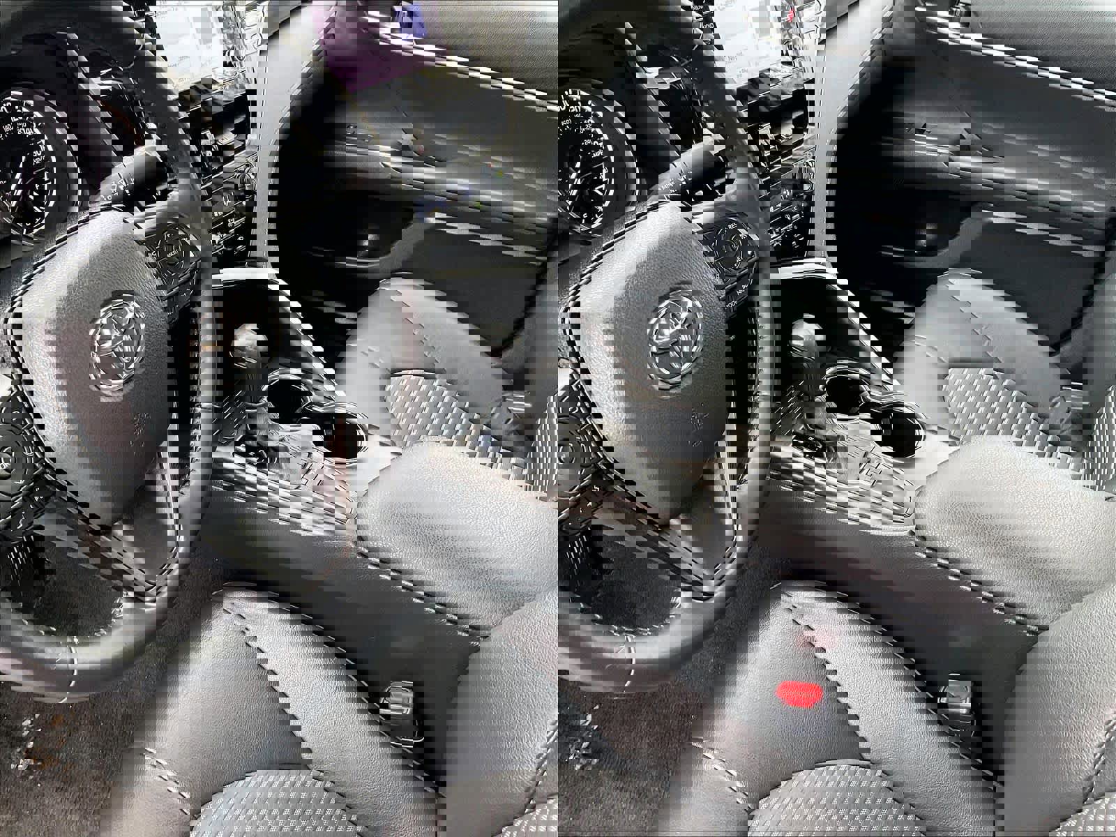 Used 2024 Toyota Camry SE image 20