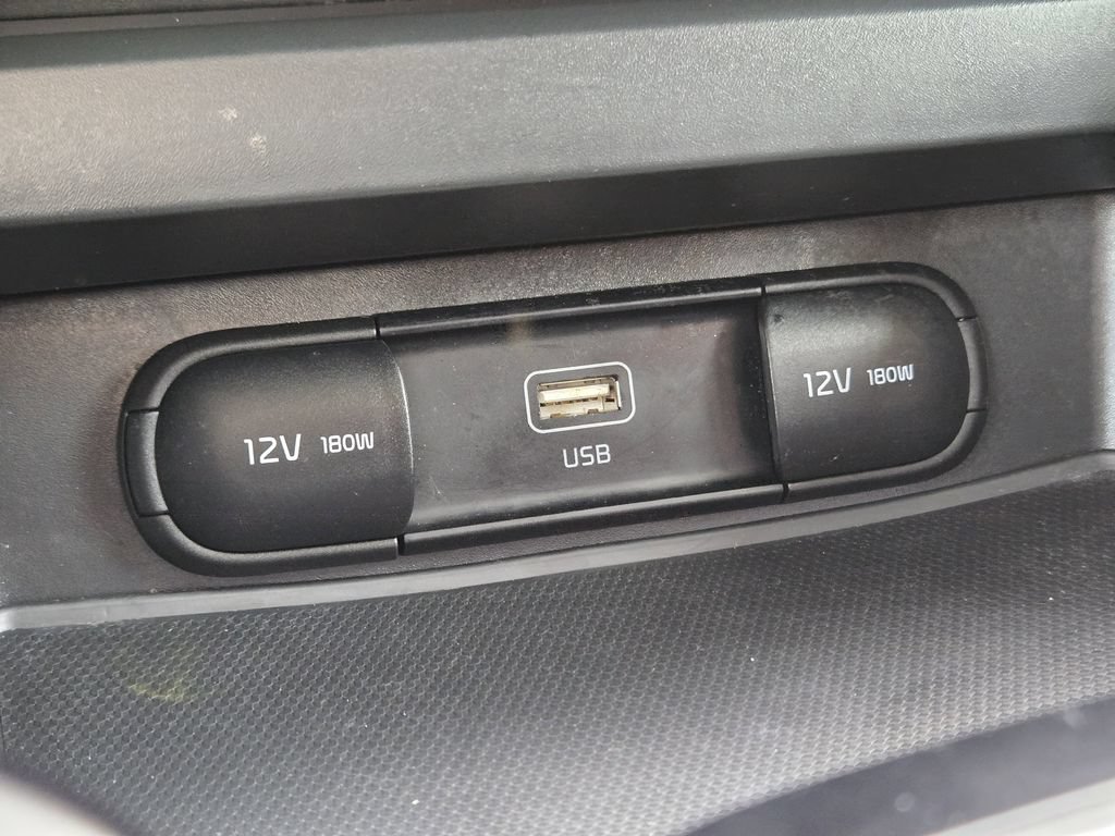 Certified 2023 Kia Soul LX FWD image 22