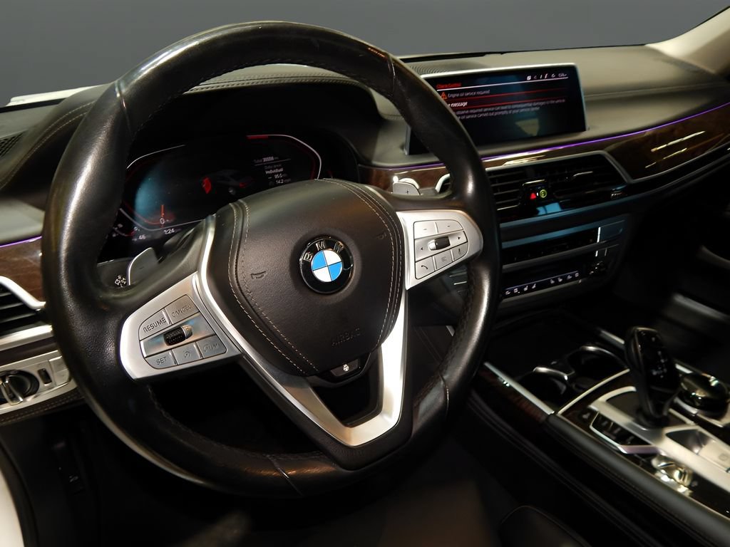 Used 2021 BMW 750i xDrive w/ Executive Package AWD/4WD image 14