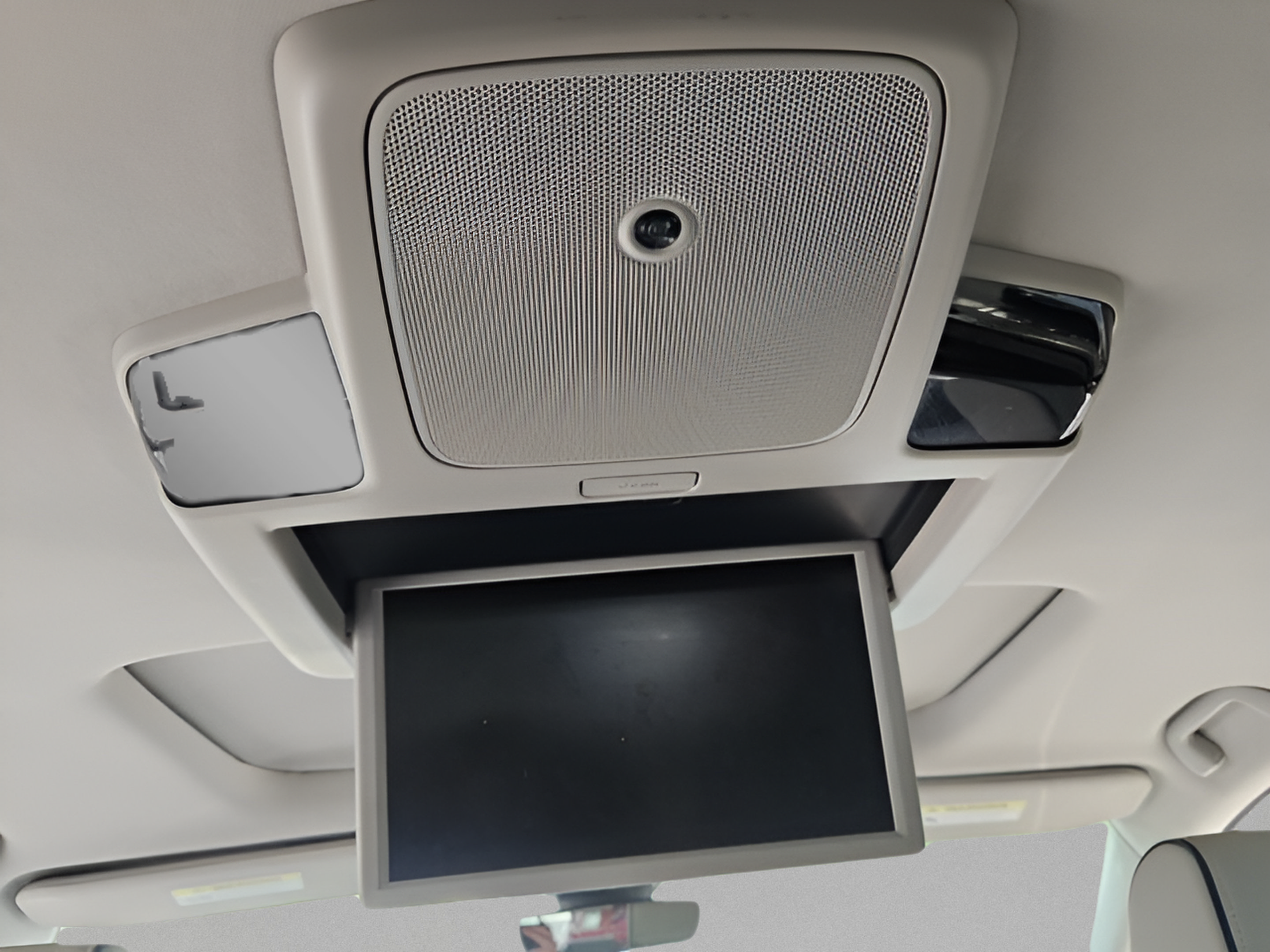 Used 2025 Honda Odyssey Elite image 11