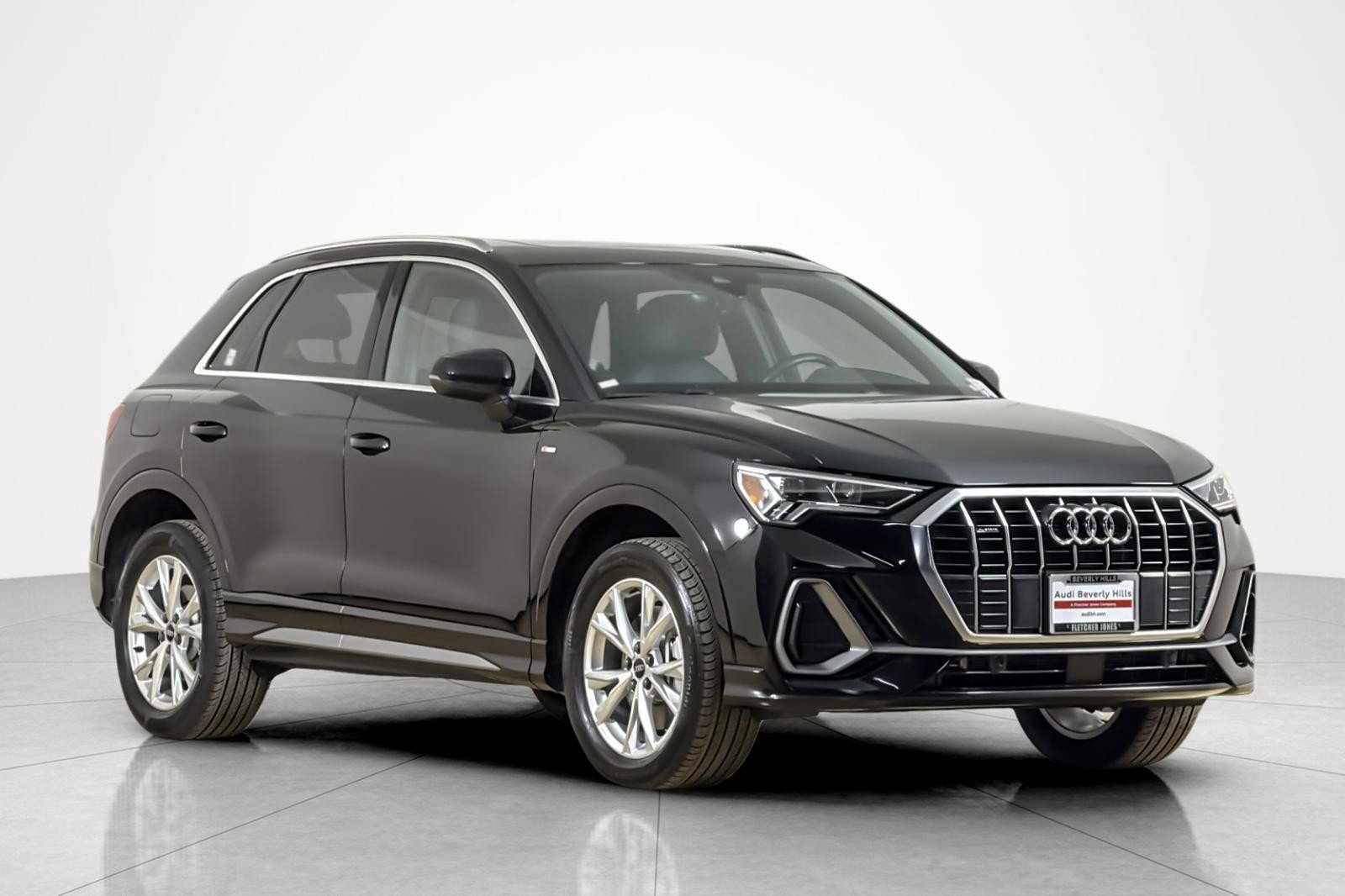 Used 2023 Audi Q3 2.0T Premium w/ Convenience Package AWD/4WD image 7