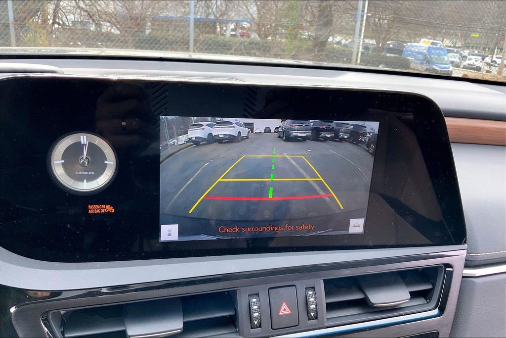Used 2024 Lexus ES 350 w/ Premium Package image 11