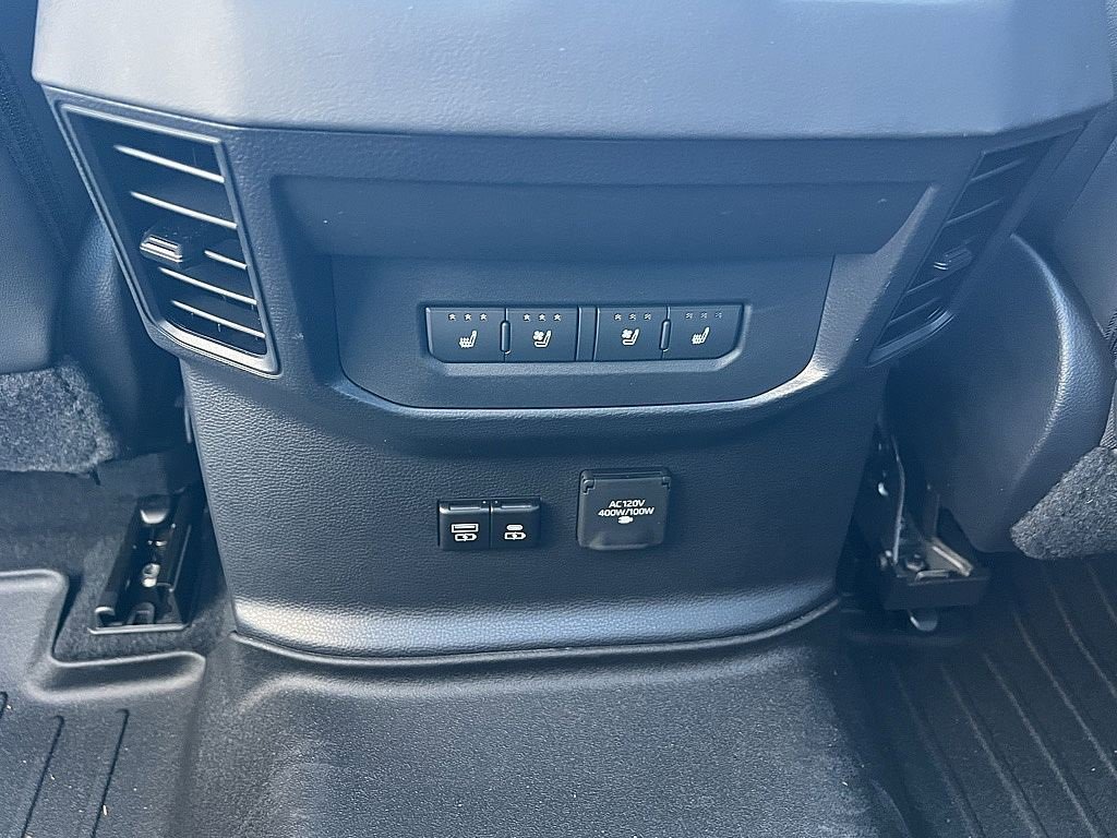 Used 2024 Toyota Tundra Platinum image 12