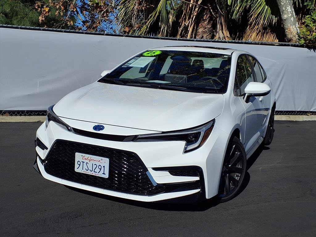 Certified 2025 Toyota Corolla SE image 25