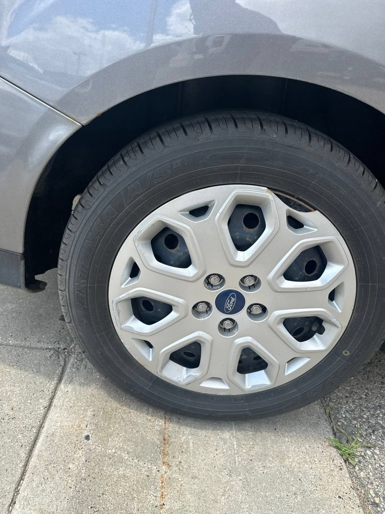 Used 2012 Ford Focus SE FWD image 16