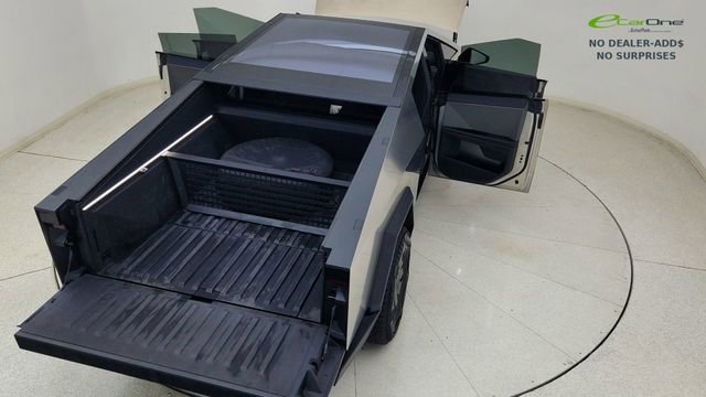 Used 2024 Tesla Cybertruck AWD Crew Cab image 82