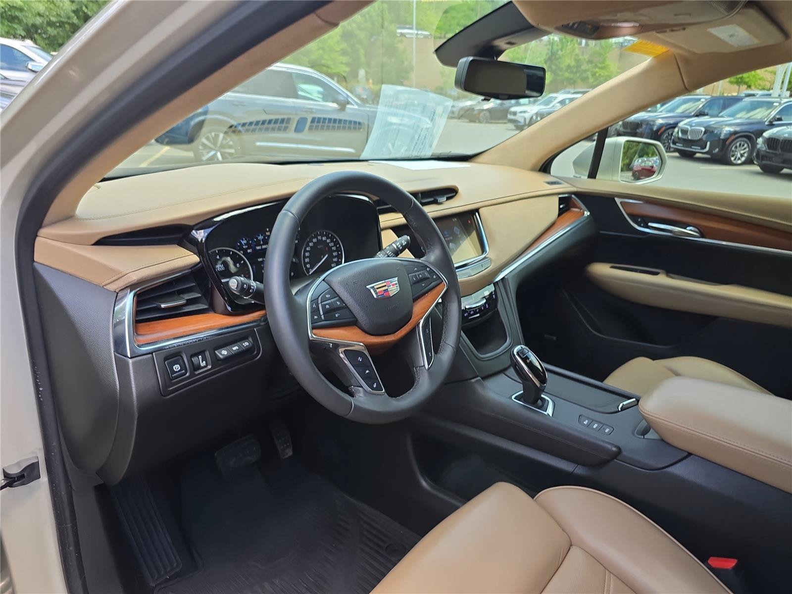 Used 2017 Cadillac XT5 Platinum AWD/4WD image 22