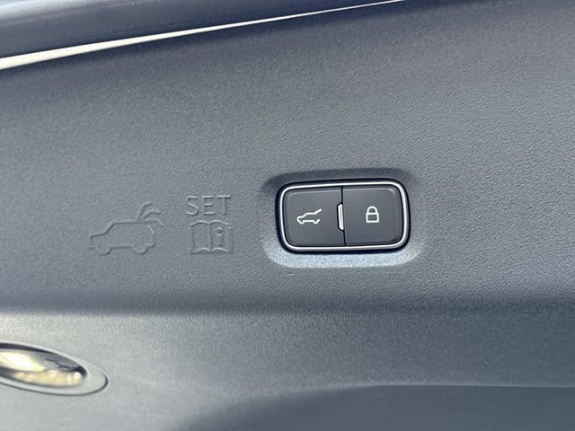 New 2025 Lincoln Navigator Reserve w/ Jet Appearance Package image 13