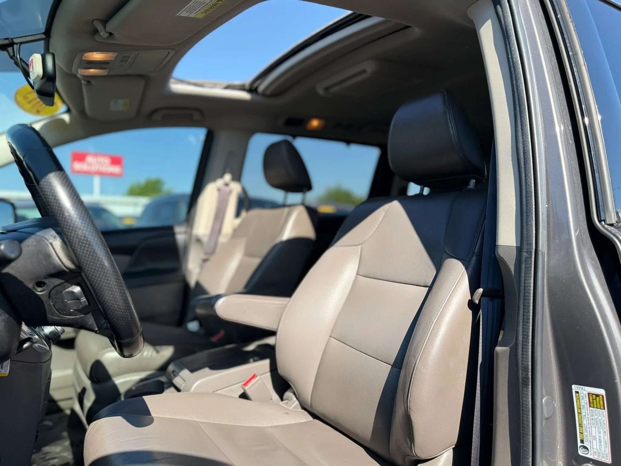Used 2013 Honda Odyssey Touring Elite image 29